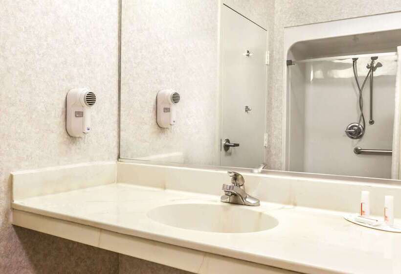 Отель Yorkshire Inn