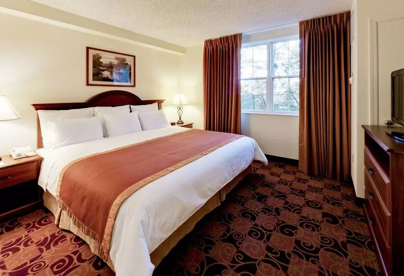 هتل Hawthorn Suites By Wyndham Louisville East