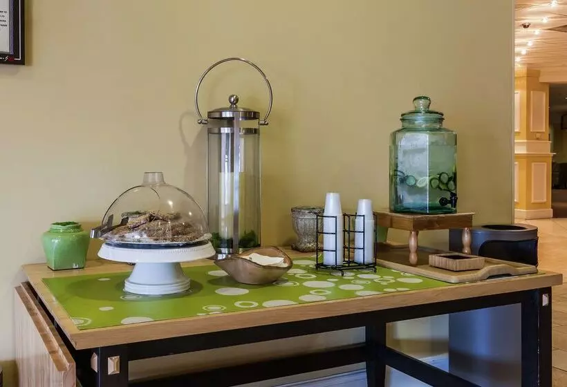 هتل Hilton Garden Inn Phoenix Midtown