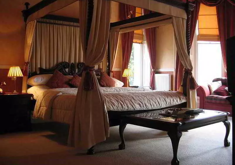 Отель Kingsburgh House