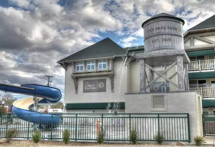 هتل Lodge At Five Oaks Pigeon Forge Sevierville