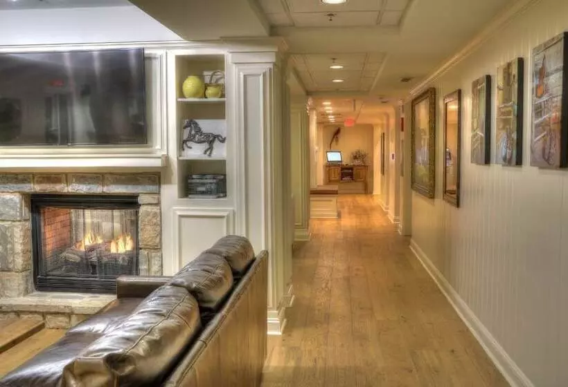 هتل Lodge At Five Oaks Pigeon Forge Sevierville