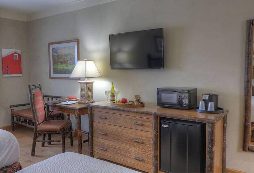 فندق Lodge At Five Oaks Pigeon Forge   Sevierville