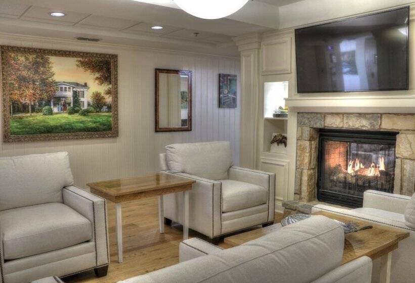 فندق Lodge At Five Oaks Pigeon Forge   Sevierville