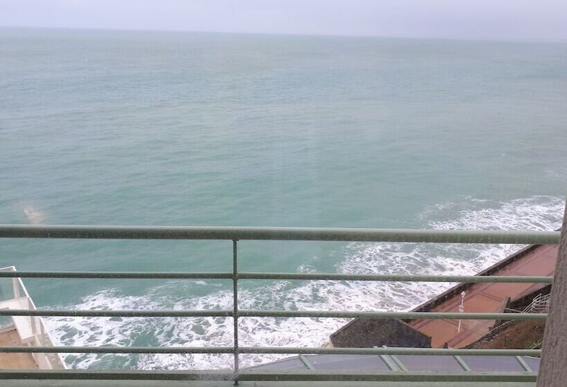 ホテル Mercure Granville Le Grand Large