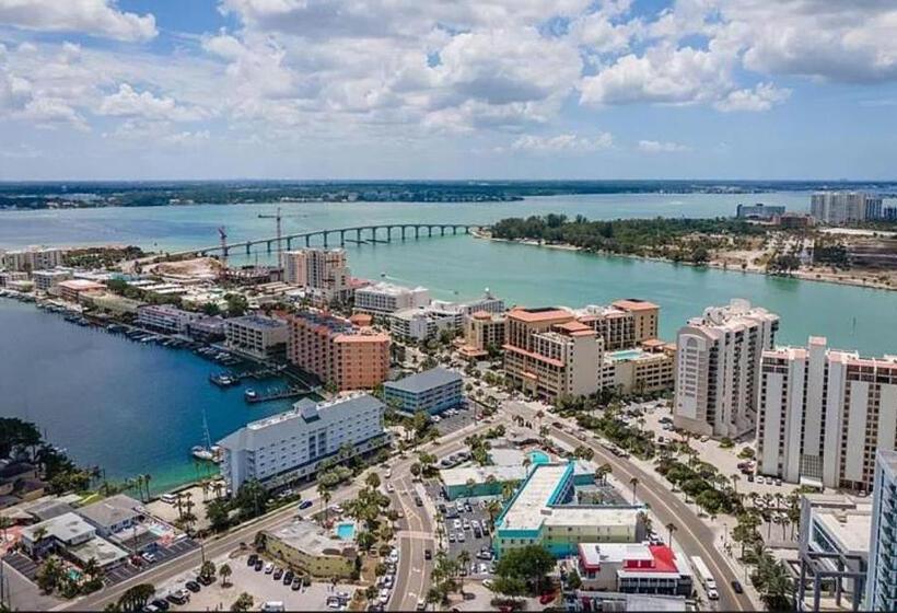 ホテル Pelican Point On Clearwater Beach