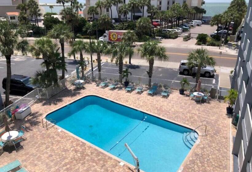 ホテル Pelican Point On Clearwater Beach