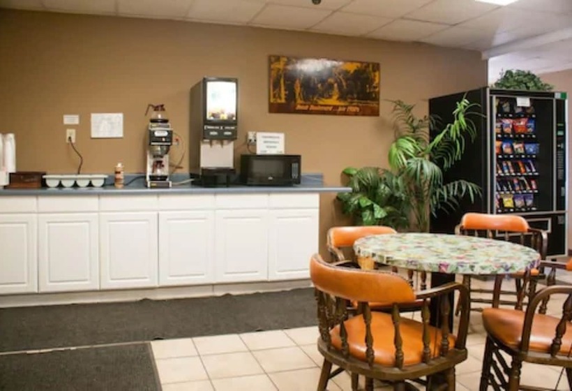 ホテル Scottish Inn Downtown Jacksonville