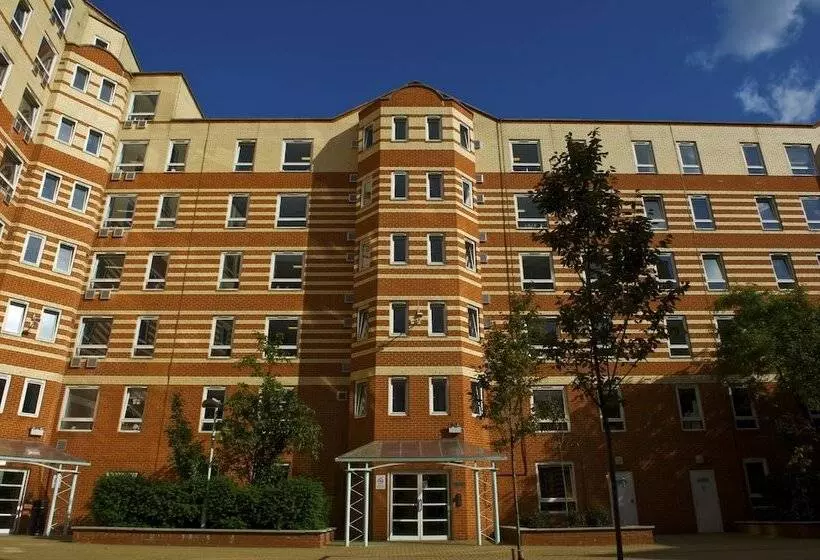 בית מלון כפרי Stamford Street Apartments