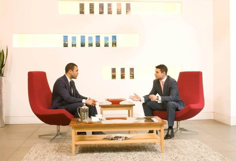 Marlin Apartments  London Bridge Empire Square