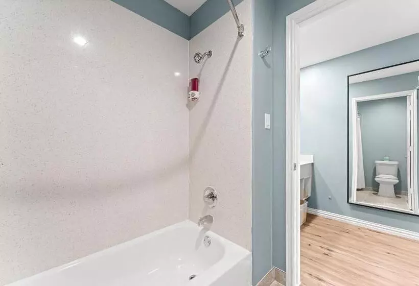 汽车旅馆 Executive Inn & Suites Magnolia