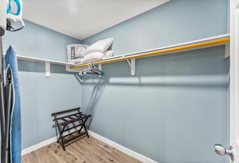 فندق على الطريق Executive Inn & Suites Magnolia