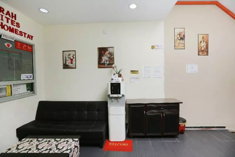 ホテル Semerah Suites By Oyo Rooms