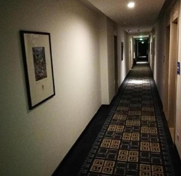 Pai Hotels·luzhou Dashanping Sichuan Police College