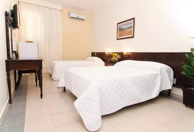 Athus Brasilia Hotel By Bsb Inn