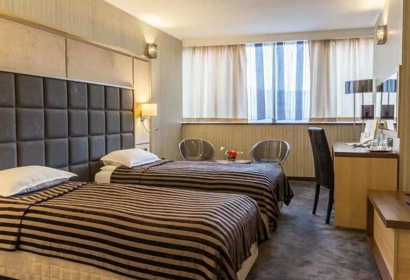 Cosmopolitan Hotel & Wellness