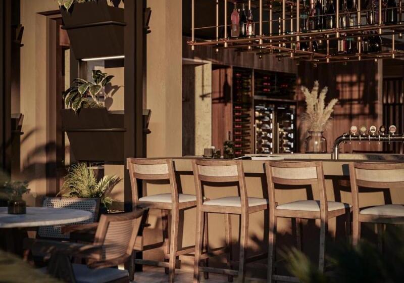 M Boutique Hotel   Designed For Adults