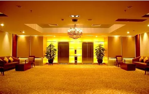 Shenzhen Caa Holy Sun Hotel, Luohu Railway Station