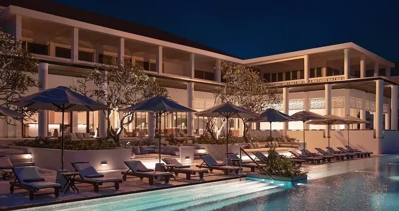 هتل Azerai Ke Ga Bay