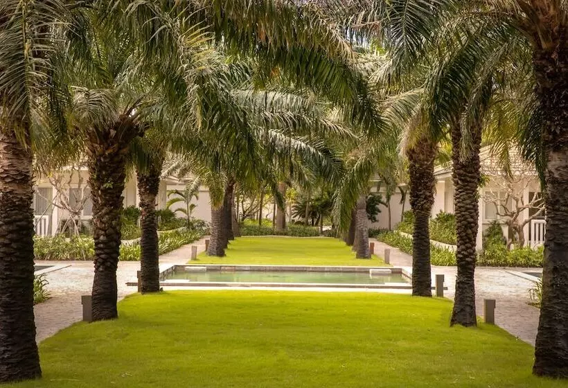 هتل Azerai Ke Ga Bay