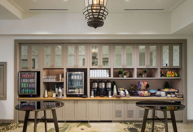 Estancia La Jolla Hotel & Spa