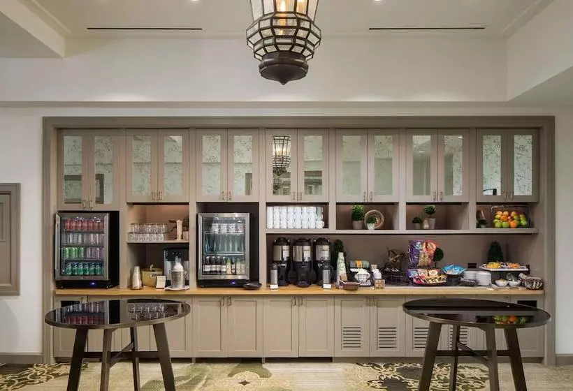 Estancia La Jolla Hotel & Spa