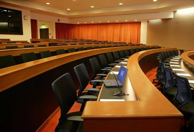 Estancia La Jolla Hotel & Spa