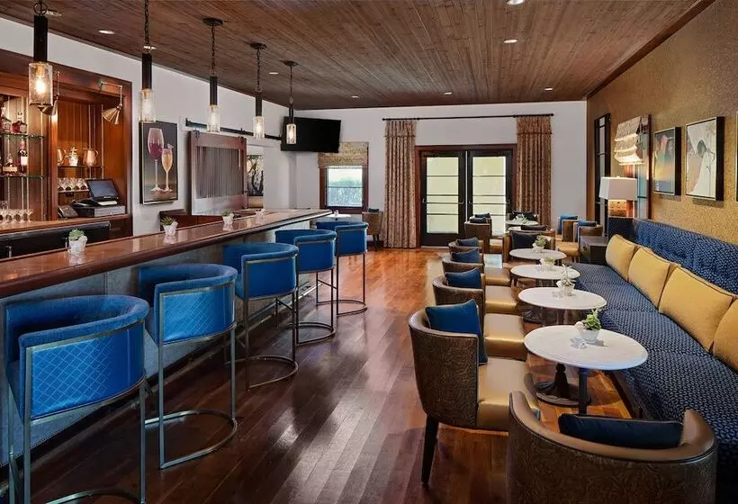 Estancia La Jolla Hotel & Spa