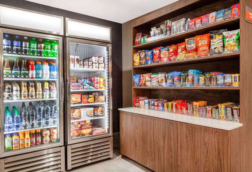 호텔 La Quinta Inn & Suites By Wyndham St. Petersburg Northeast