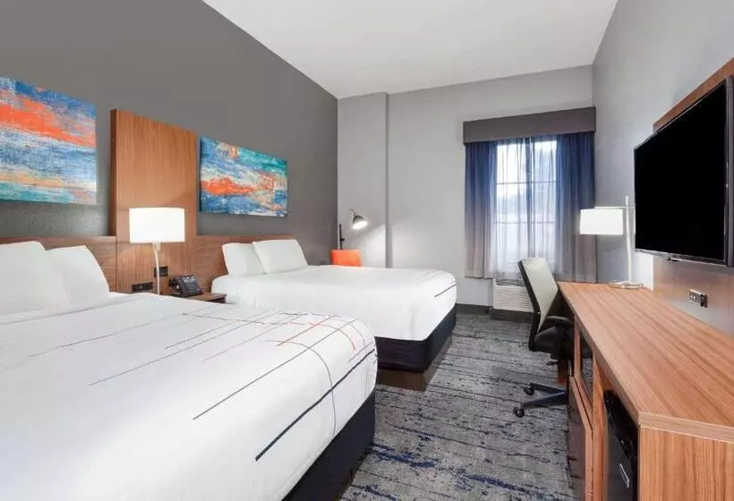 酒店 La Quinta Inn & Suites By Wyndham St. Petersburg Northeast