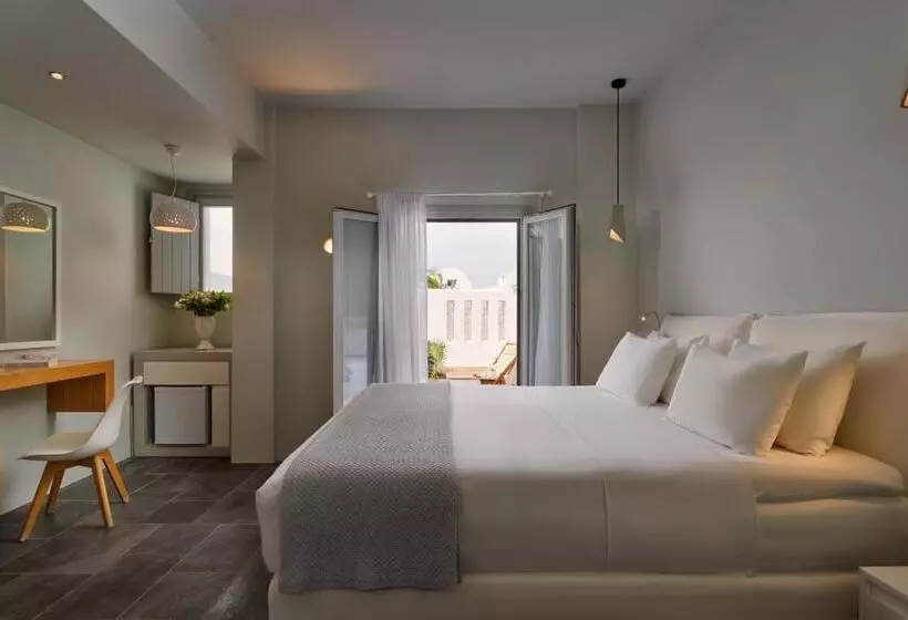 هتل Meltemi Village