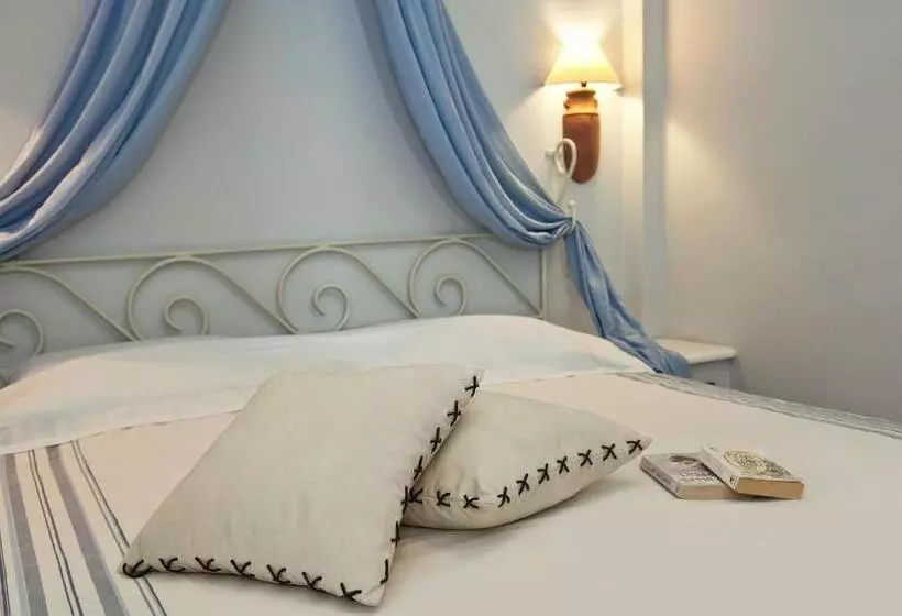 هتل Meltemi Village