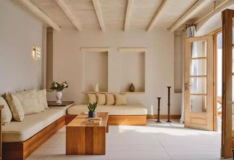 هتل Meltemi Village