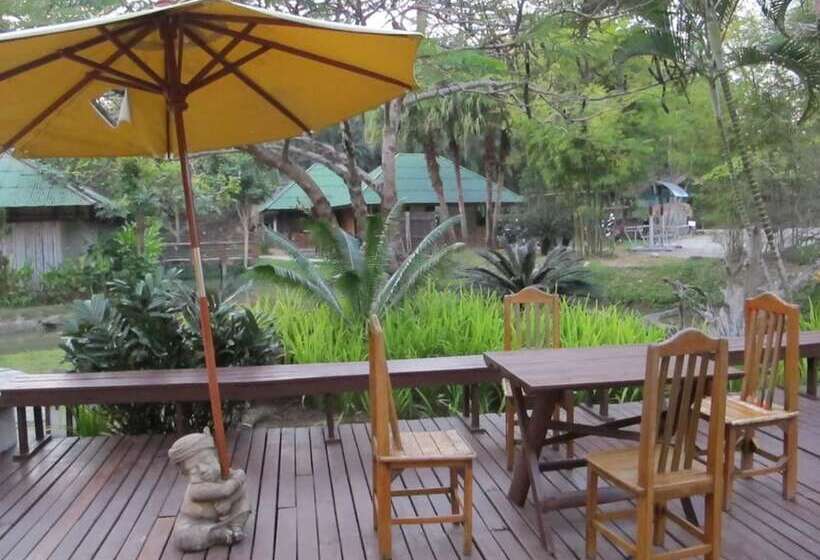 בית מלון כפרי Pai Hotsprings Spa Resort