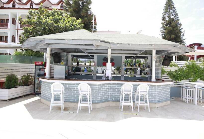 בית מלון כפרי Portofino