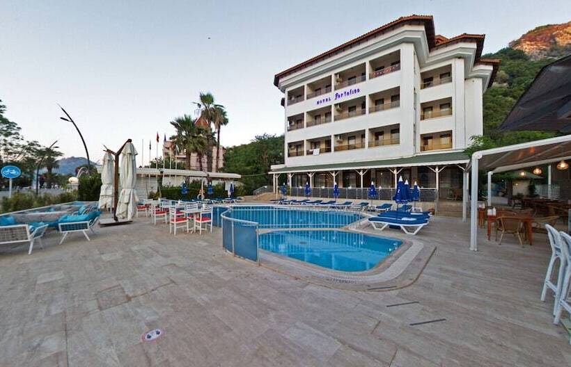 בית מלון כפרי Portofino