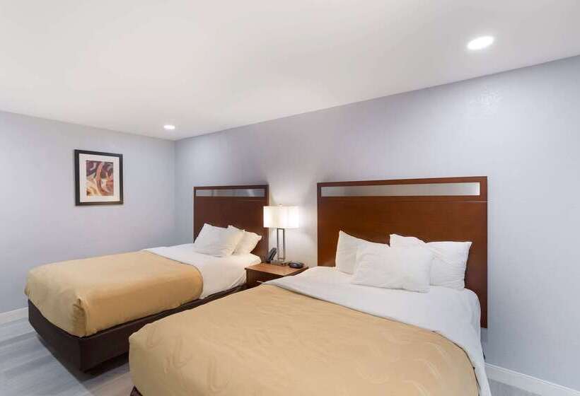 בית מלון כפרי Quality Inn Redding Near I5