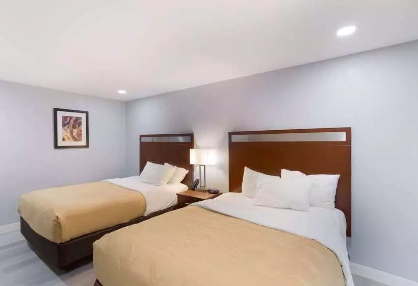 ホテル Quality Inn Redding Near I5