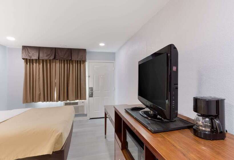 בית מלון כפרי Quality Inn Redding Near I5