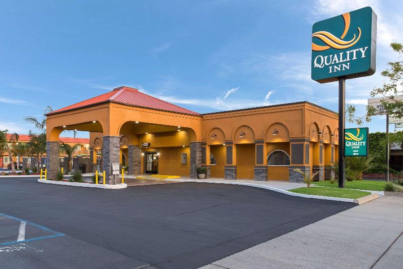 בית מלון כפרי Quality Inn Redding Near I5
