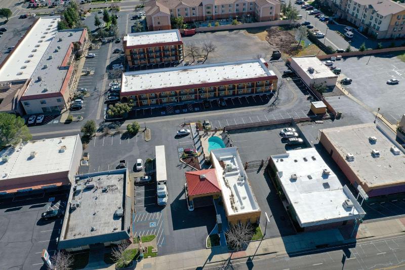 בית מלון כפרי Quality Inn Redding Near I5