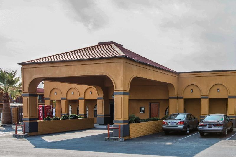 בית מלון כפרי Quality Inn Redding Near I5