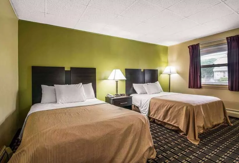 בית מלון כפרי Rodeway Inn Rutland