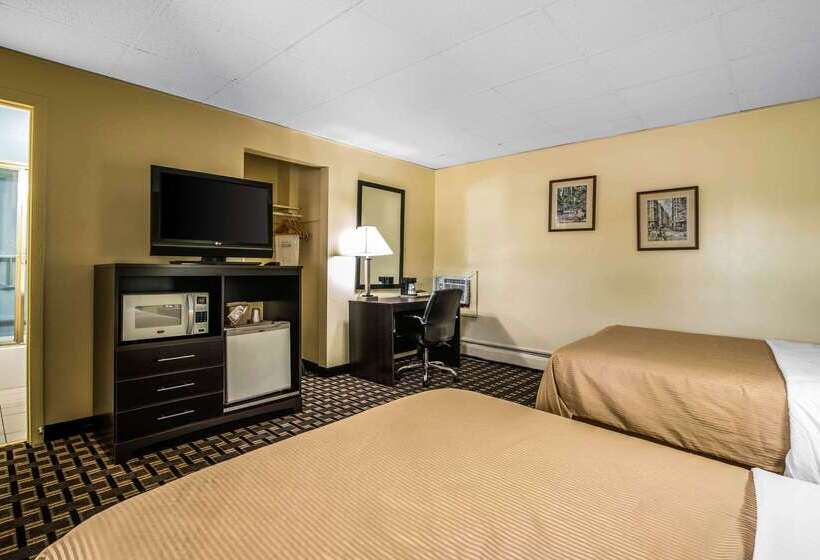 בית מלון כפרי Rodeway Inn Rutland