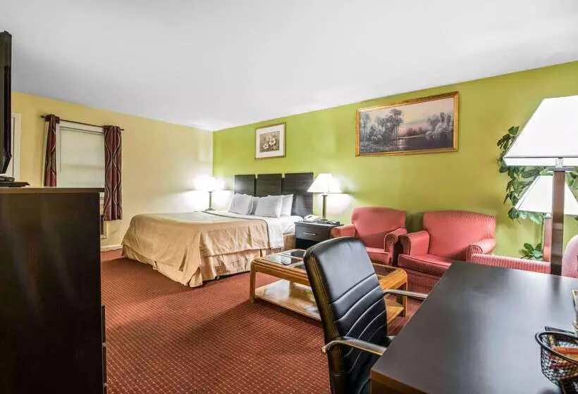 בית מלון כפרי Rodeway Inn Rutland