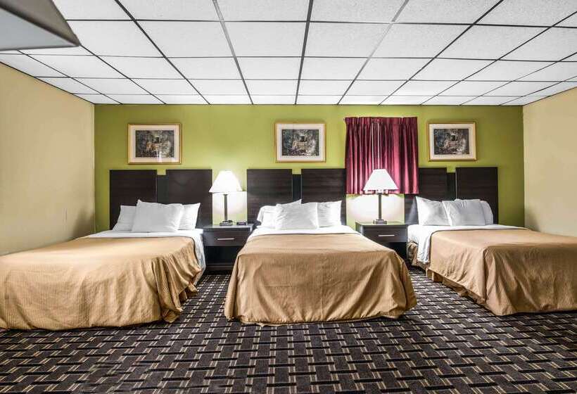 בית מלון כפרי Rodeway Inn Rutland