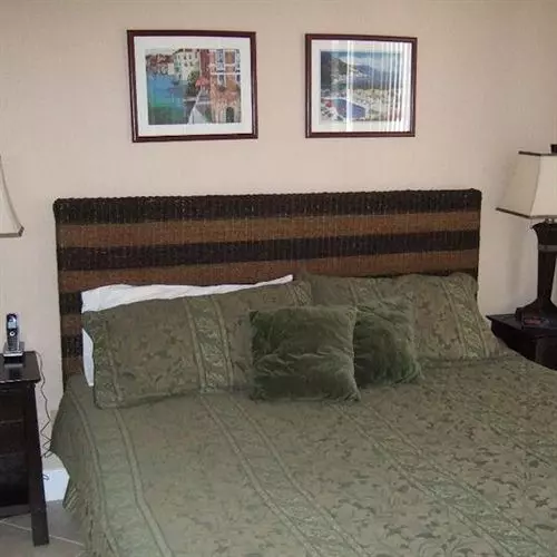 호텔 Surfside Resort