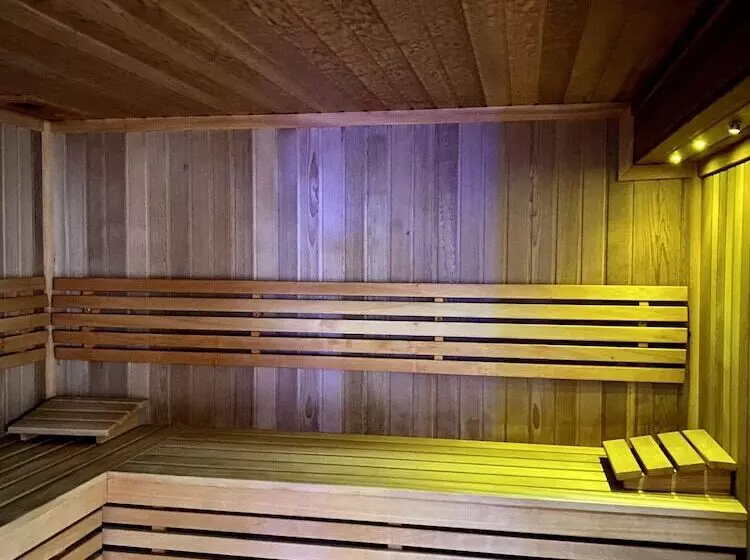 فندق The Bonerowski Palace Boutique