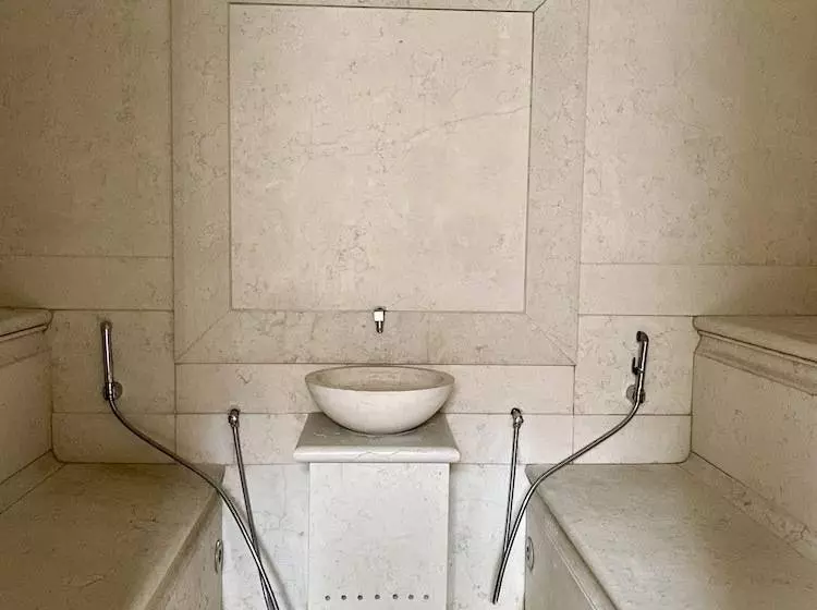 فندق The Bonerowski Palace Boutique