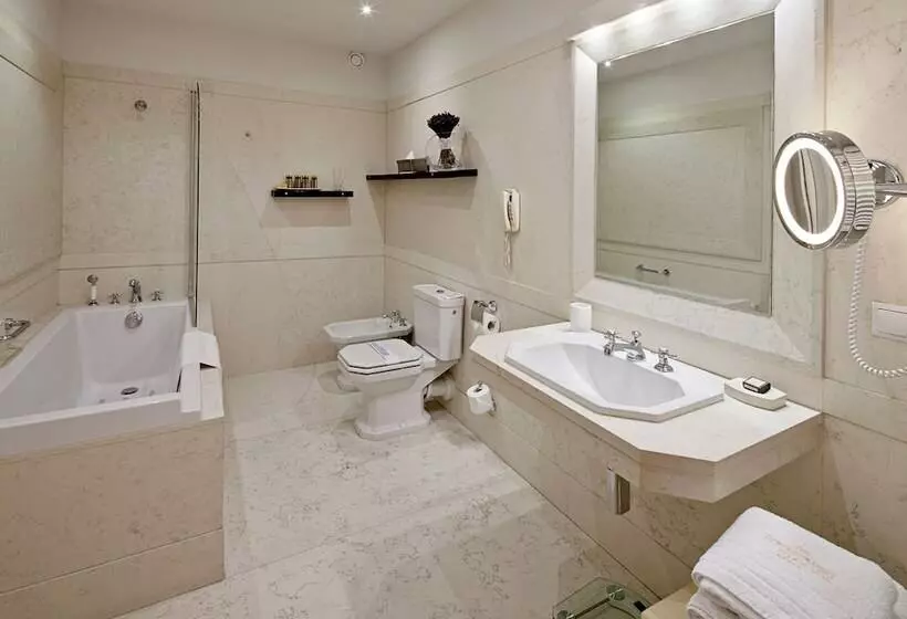 فندق The Bonerowski Palace Boutique